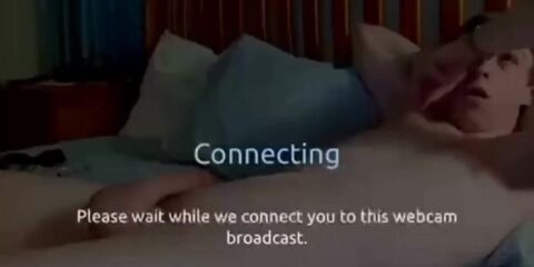 Evan Powers (evan_p18) jerks off in bed